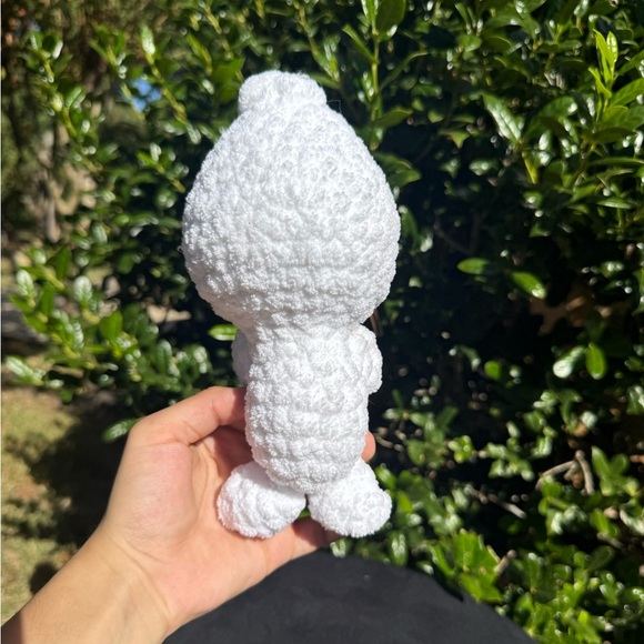 Bao White Plush in Cozy Basket - Picture 6 of 7